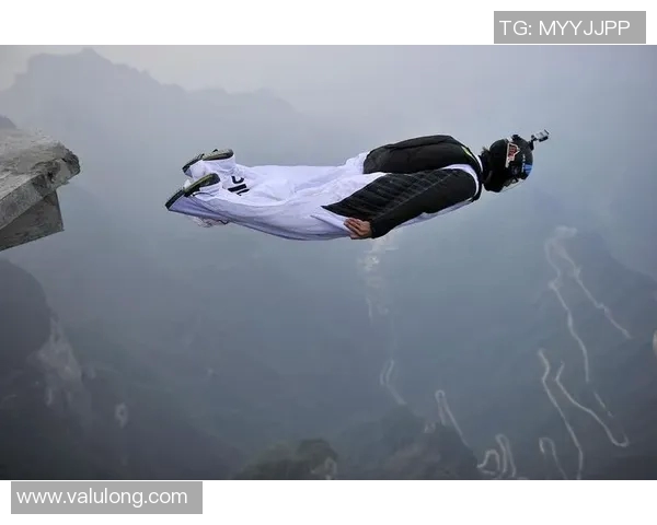 武汉极限运动队的挑战与激情揭秘极限运动的魅力与团队精神 武汉极限运动队的挑战与激情揭秘极限运动的魅力与团队精神