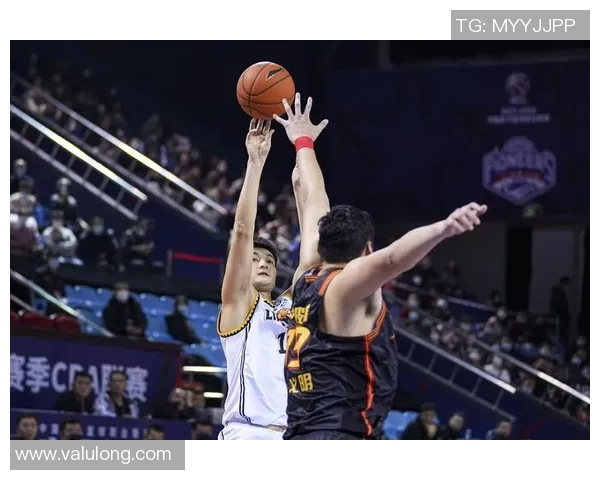 深圳篮球队的比赛节奏分析与战术调整探讨 深圳篮球队的比赛节奏分析与战术调整探讨