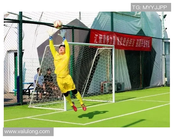 足球明星场外神操作揭秘他们如何在绿茵场外展现魅力与智慧